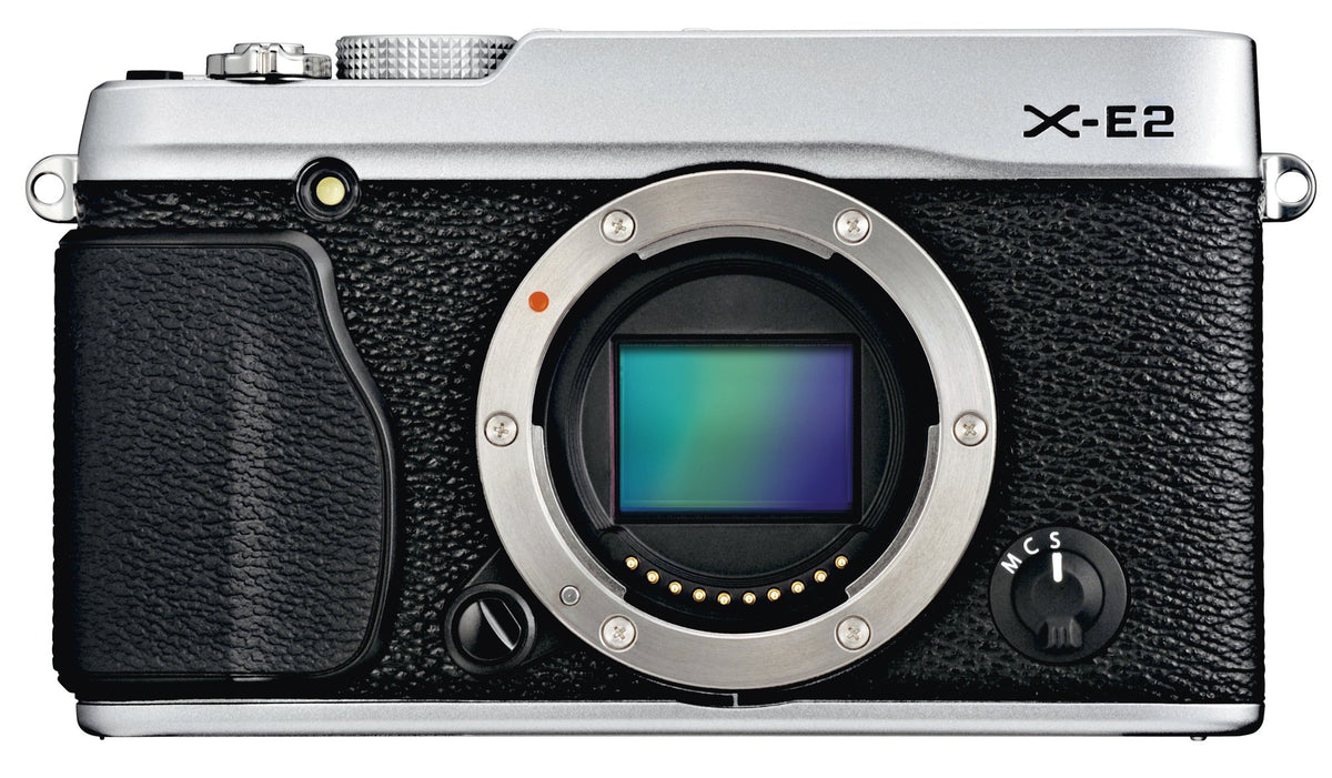 16.3 MP Compact System Digital Camera with 3.0-Inch LCD P530656
